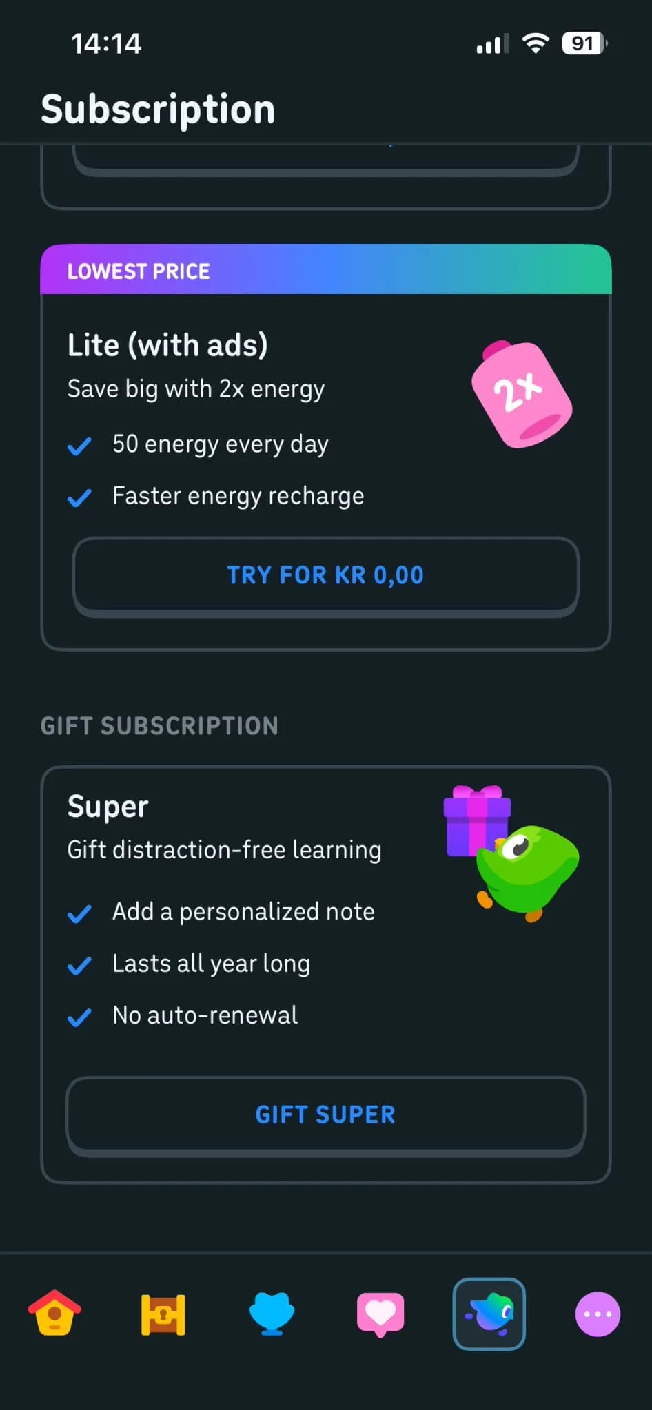 Duolingo subscription screen showing Lite (with ads), labelled lowest price, with 50 energy every day and faster recharge, and a gift subscription for Super that lasts a year with no auto-renewal